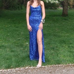 Retail blue prom/formal dress